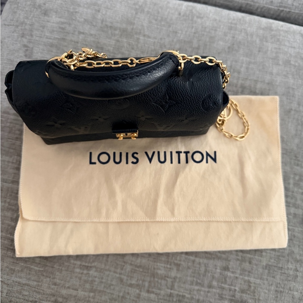 Louis Vuitton Nano Madeleine - Picture 3 of 5